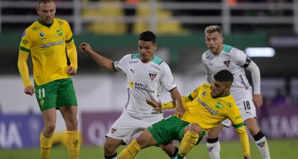 Liga de Quito empató ante Defensa y Justicia y en el cambio a un jugador le habló el entrenador Luis Zubeldía, que tiene fuerte temperamento