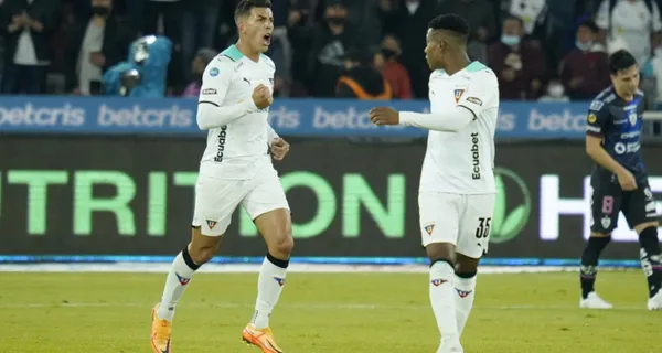 Liga de Quito empató con Independiente del Valle y un jugador quiso hacer la tarea de Luis Zubeldía ya que no estaba en el banco