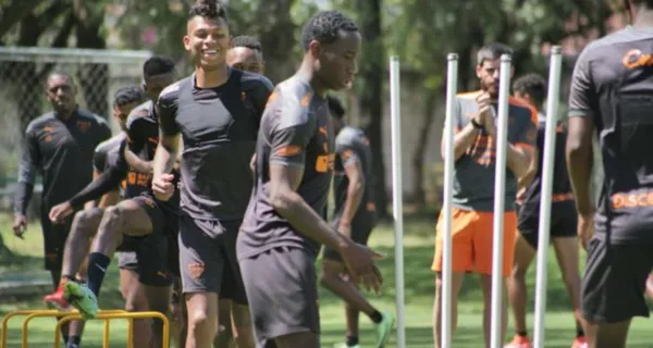 Liga de Quito está perdiendo por la mínima diferencia ante Aucas en el estadio Gonzalo Pozo Ripalda. Uno de los jugadores más criticados fue Franklin Guerra ahora que le respiran en el cuello por ganarle el puesto