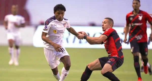 Liga de Quito ha logrado un empate que lo pone a un paso de las semifinales de la Copa Sudamericana empatando contra Paranaense y Jhojan Julio logró sobresalir del resto