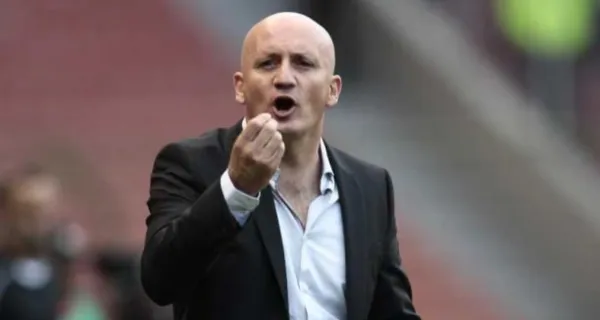 Liga de Quito no ha podido aún oficializar un entrenador tras la salida de Pablo Repetto y mira cuándo podría darse a conocer su incorporación