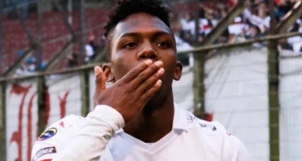 Liga de Quito hizo un cambio de todo su plantel ante Aucas pero Djokaeff Reasco no estuvo ni en pre calentamiento