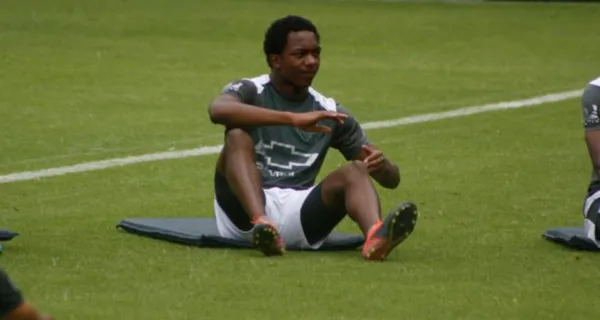 Liga de Quito logró la victoria ante Técnico Universitario en medio de polémica y el gol de Djorkaeff Reasco debió ser anulado por esta razón