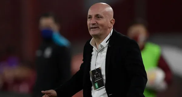 Liga de Quito muestra varias deficiencias en su estilo de juego y esta vez cayó derrotado contra Vélez, que lo condiciona en la Copa Libertadores y conoce lo que dijo Pablo Repetto tras la derrota