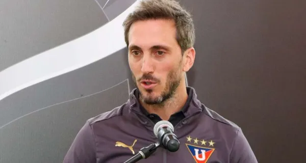 Liga de Quito perdió ante Deportivo Cuenca y Luis Zubeldía cometió un error garrafal