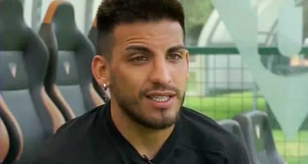 Liga de Quito tiene un problema con Juan Cruz Kaprof porque ha pasado solamente lesionado e informaron que no está totalmente concentrado en rendir. En LDU dieron una versión diferente