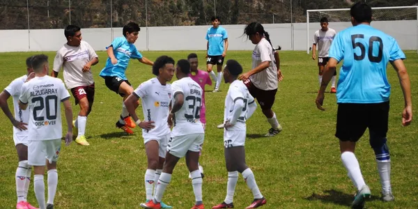 Liga de Quito visitó a Delfín por la punta