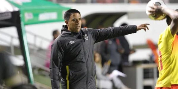 Lo que dijo César Farías luego de ganar la primera final ante Barcelona SC