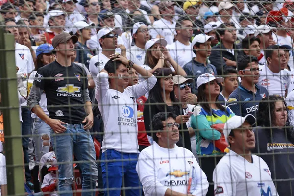 Los aficionados "albos" no estarán presentes en el partido más esperado del año