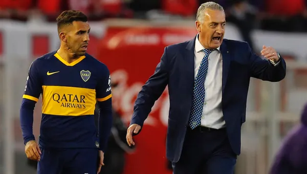 Los aficionados de Boca Juniors recordaron al estratega de la selección ecuatoriana, mira la razón