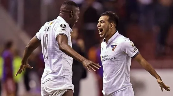 "Los albos" buscan el reemplazante de Junior Sornoza