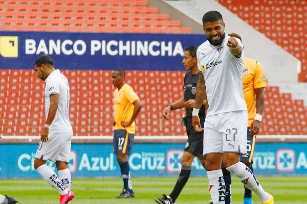 "Los Albos" dejarían ir varios jugadores, pero podrían llegar otros