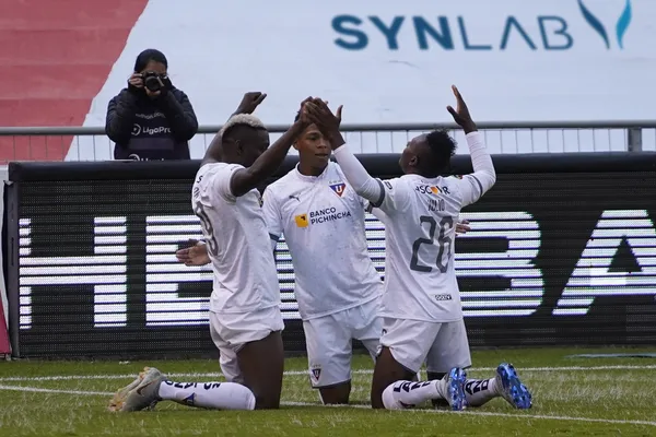 "Los albos" enfocados en reforzar una posición