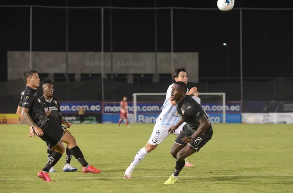 "Los Albos" piensan en refuerzos, pero también hay jugadores que no seguirían en el plantel.