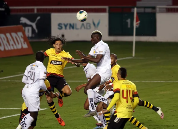 Los albos no pudieron conseguir el título