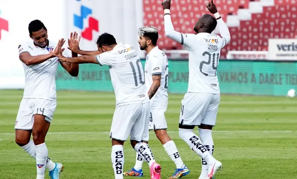 Los albos reducen su plantilla y reducen su platilla