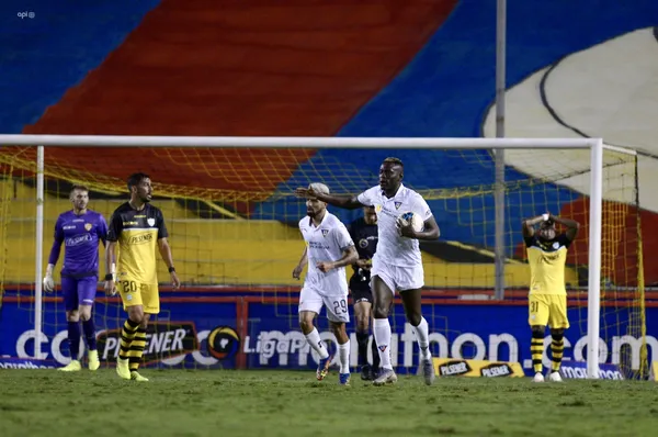 "Los Albos" sacan un punto importante como visitantes