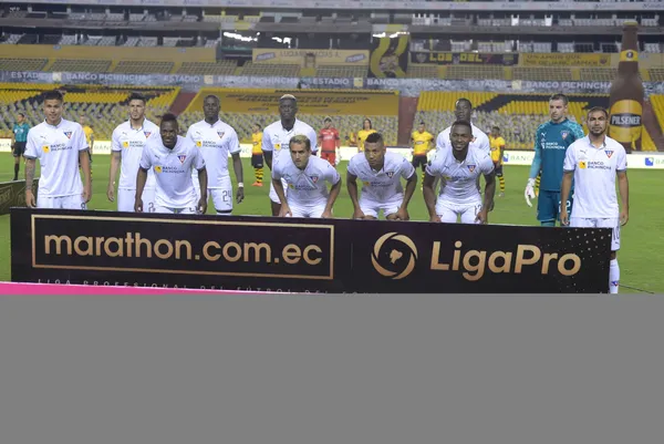 "Los albos" tomarían la decisión acerca de este jugador después de las finales