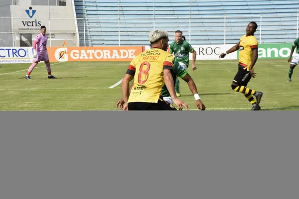 "Los canarios" le dejaron el liderato a Emelec