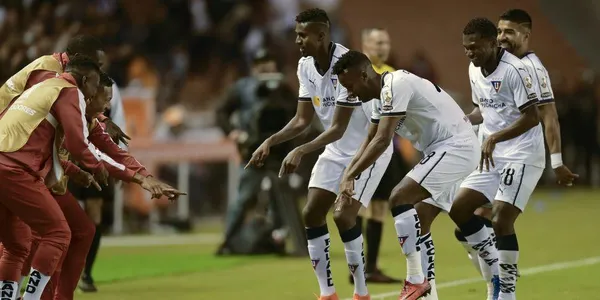 Los dirigentes de LDU analizan el precio de las entradas para el partido contra Boca