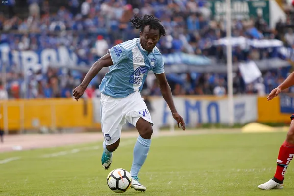 Los dos jugadores no fueron considerados por Rescalvo y podrían llegar a El Nacional