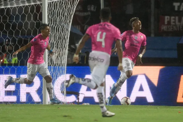 Los equipos del nacional le extendieron su apoyo a los Rayados