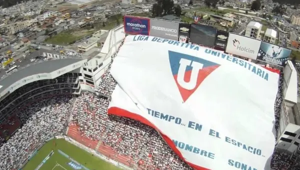 Los hinchas albos no quieren dejar solo al equipo