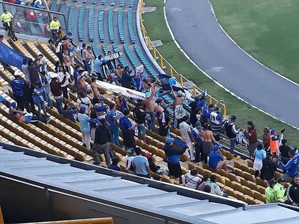 Los hinchas de Emelec no acompañaron a su equipo en Quito