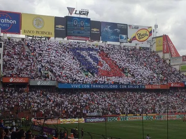 Los hinchas de LDU proponen un día para celebrase como seguidores el club y escogieron una fecha en especial