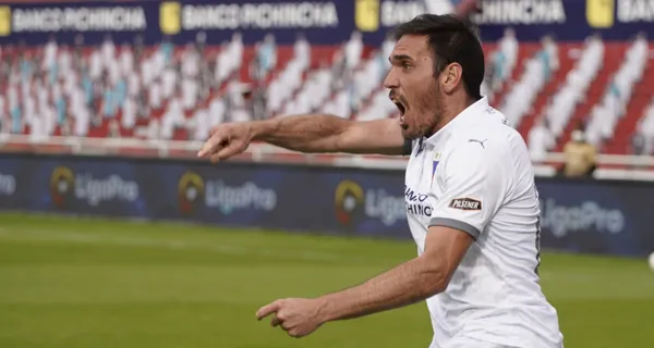 Los hinchas de Liga de Quito no entienden como siguen de titulares Jhojan Julio y Matías Zunino cuando hay juveniles que tienen ganas de mostrarse. Se descartó que sea porque le imponen a Marini