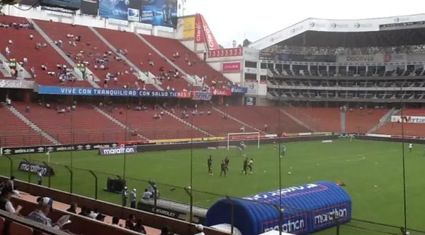 Los hinchas de Liga de Quito no se dieron cita al Rodrigo Paz y los que fueron se mostraron descontentos con el juego que practica Repetto