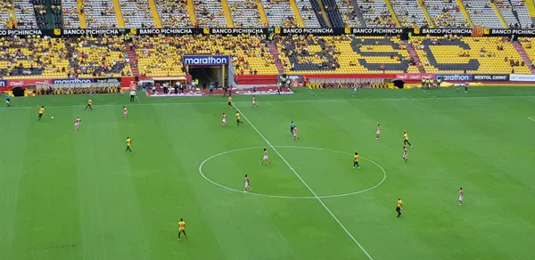 Los hinchas no llegaron en gran número al Monumental