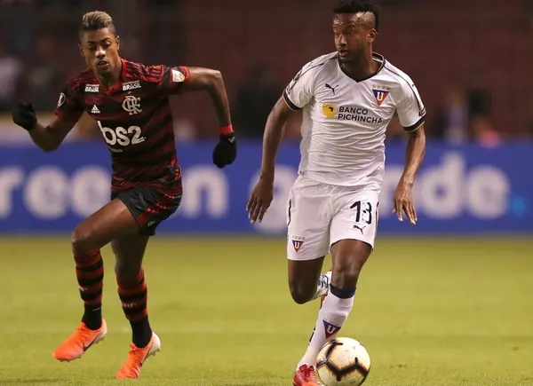 Los hinchas pedirán que el jugador no se vaya de la U