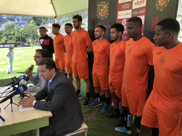 Los Morlacos se quedaron sin dinero para mantener sus oficinas