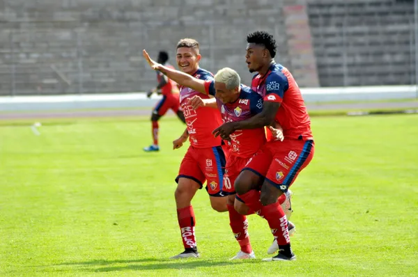 "Los puros criollos" buscan cualquier medio para no jugar en la serie "B"