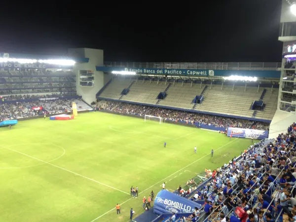 Los seguidores del Bombillo no llegaron en gran cantidad