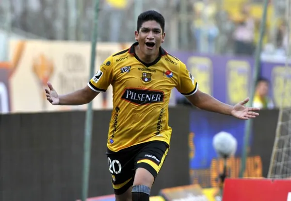 Lucho Checa pasó por el cuadro Canario, donde no brilló pero tuvo un tremendo salario