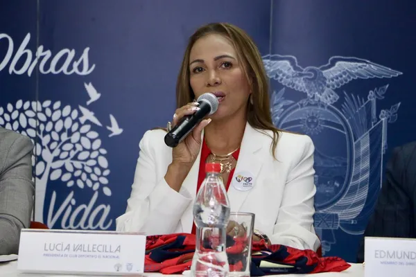 Lucía Vallecilla aclaró que en El Nacional está al día pero no tomó en cuenta las fechas de las obligaciones con su plantel