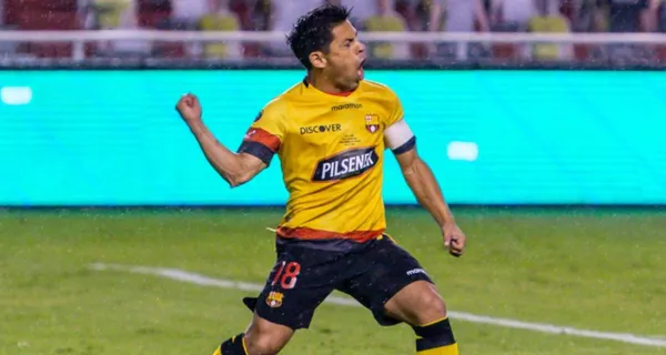 Luego de una exitosa carrera en el ídolo, Matías Oyola le habría confirmado a la directiva que no va más en el equipo 'canario'