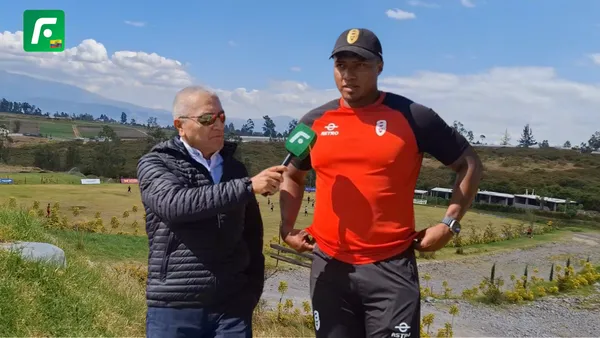 Luis Baldeón y Antonio Valencia (Foto tomada de: El Futbolero)