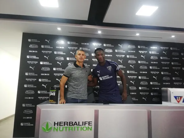 Luis Caicedo no está siendo ocupado como defensa central por Pablo Repetto