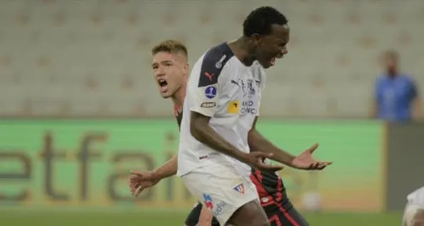 Luis Caicedo por poco le cuesta un gol a Liga de Quito luego de un mal pase cuando quiso salir jugando. Mira lo que cuesta su pase en el mercado de pases