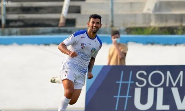 Luis Miguel Escalada sigue en el fútbol profesional pero su salario disminuyó considerablemente