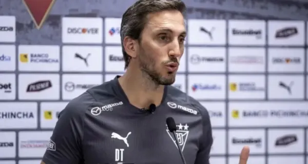 Luis Zubeldía atendió en rueda de prensa y sobre su reacción ante las decisiones polémicas de Marlon Vera, en el cotejo LDU ante 9 de Octubre