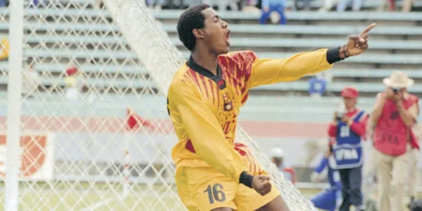 Marcó desde media cancha en la selección de Ecuador ¿Que pasó con Héctor Carabalí ?
