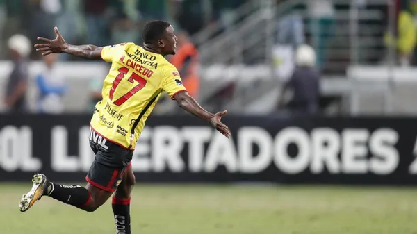 Marcos Caicedo perdió su espacio con la llegada de Billy Arce, sin embargo en el último partido demostró que quiere ser titular