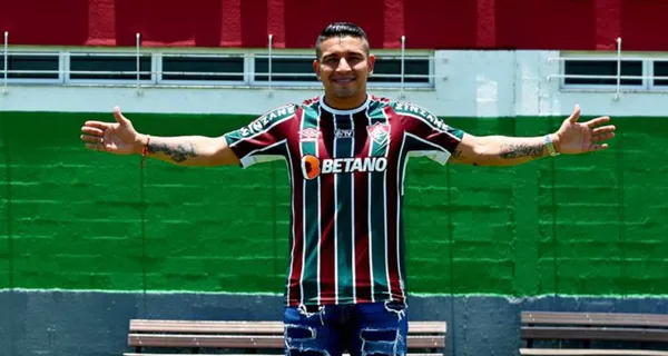 Mario Pineida empieza su travesía en Brasil con pide derecho y desde Fluminense le dieron una buena noticia