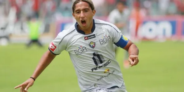 Marwin Pita parece que finalmente decidió colgar los botines como jugador y tiene una nueva faceta