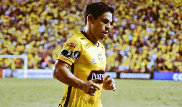 Matías Oyola espera sentarse con Alfaro Moreno y arreglar su continuidad