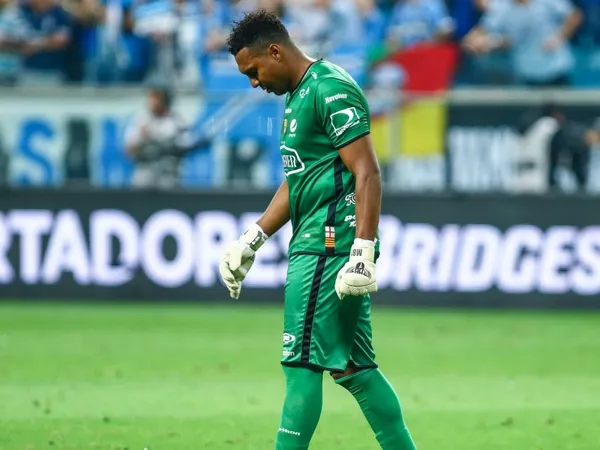 Máximo Banguera, es el portero titular de Delfín